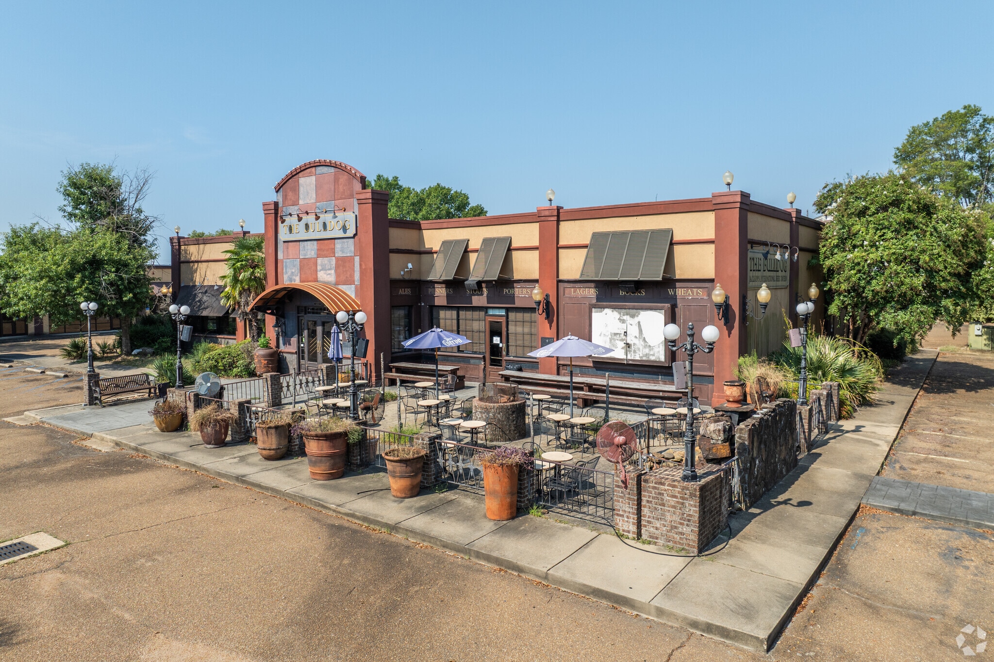 6111 Ridgewood Rd, Jackson, MS for Sale