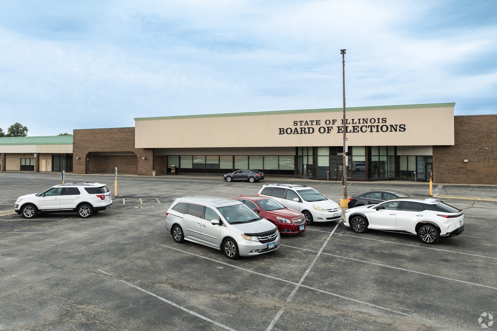 2301-2585 S MacArthur Blvd, Springfield, IL for Rent