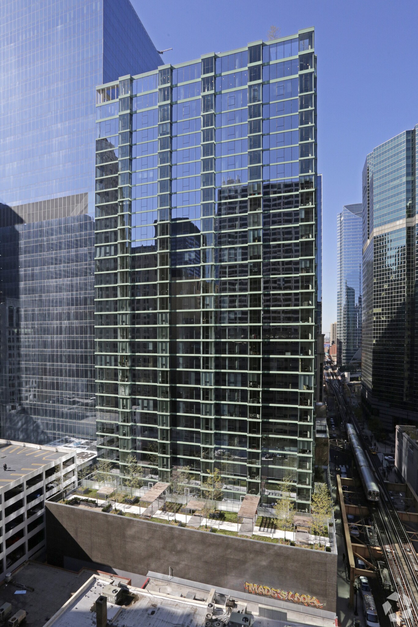 215 W Lake St, Chicago, IL for Rent