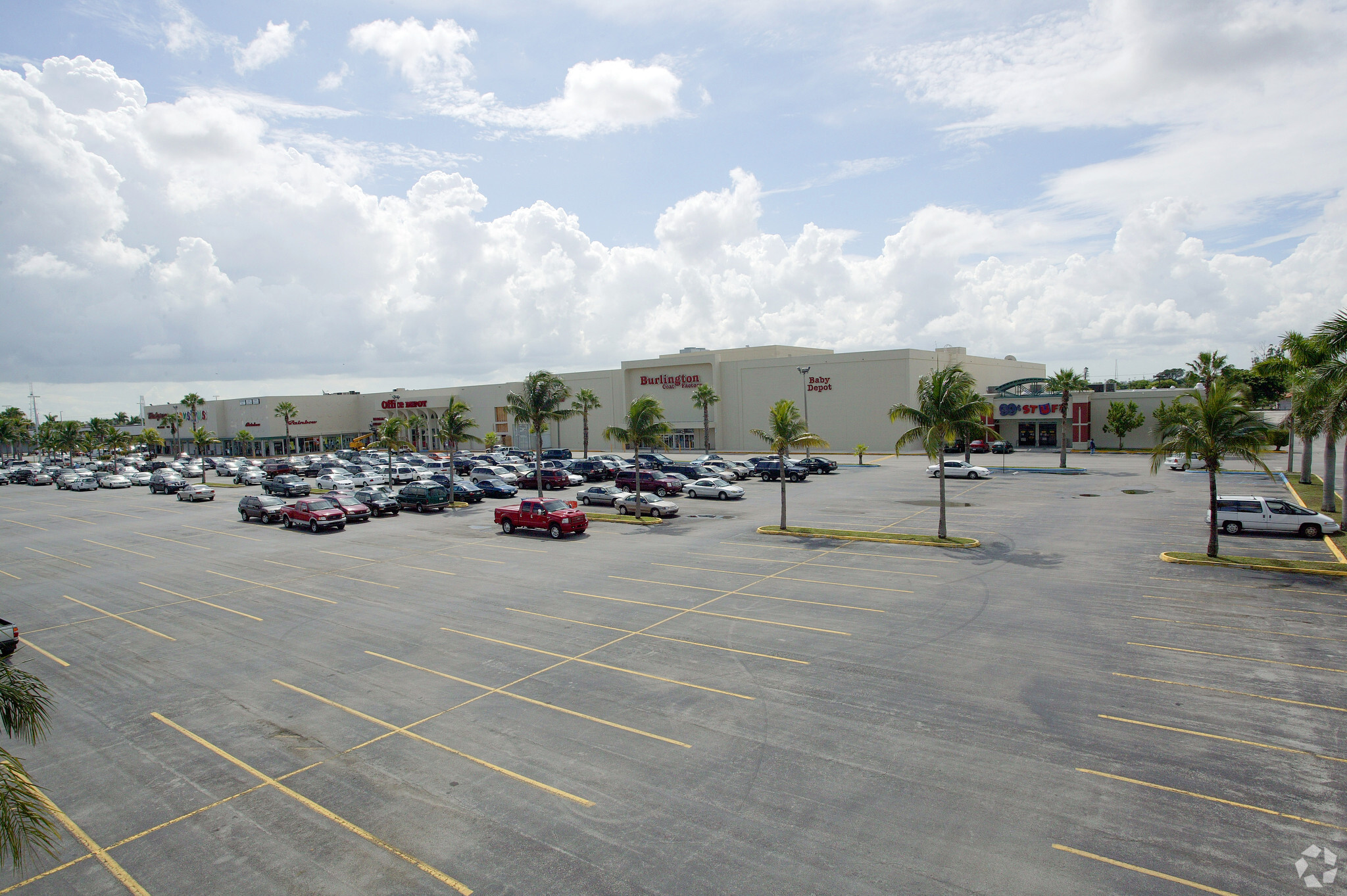 500-520 W 49th St, Hialeah, FL for Rent