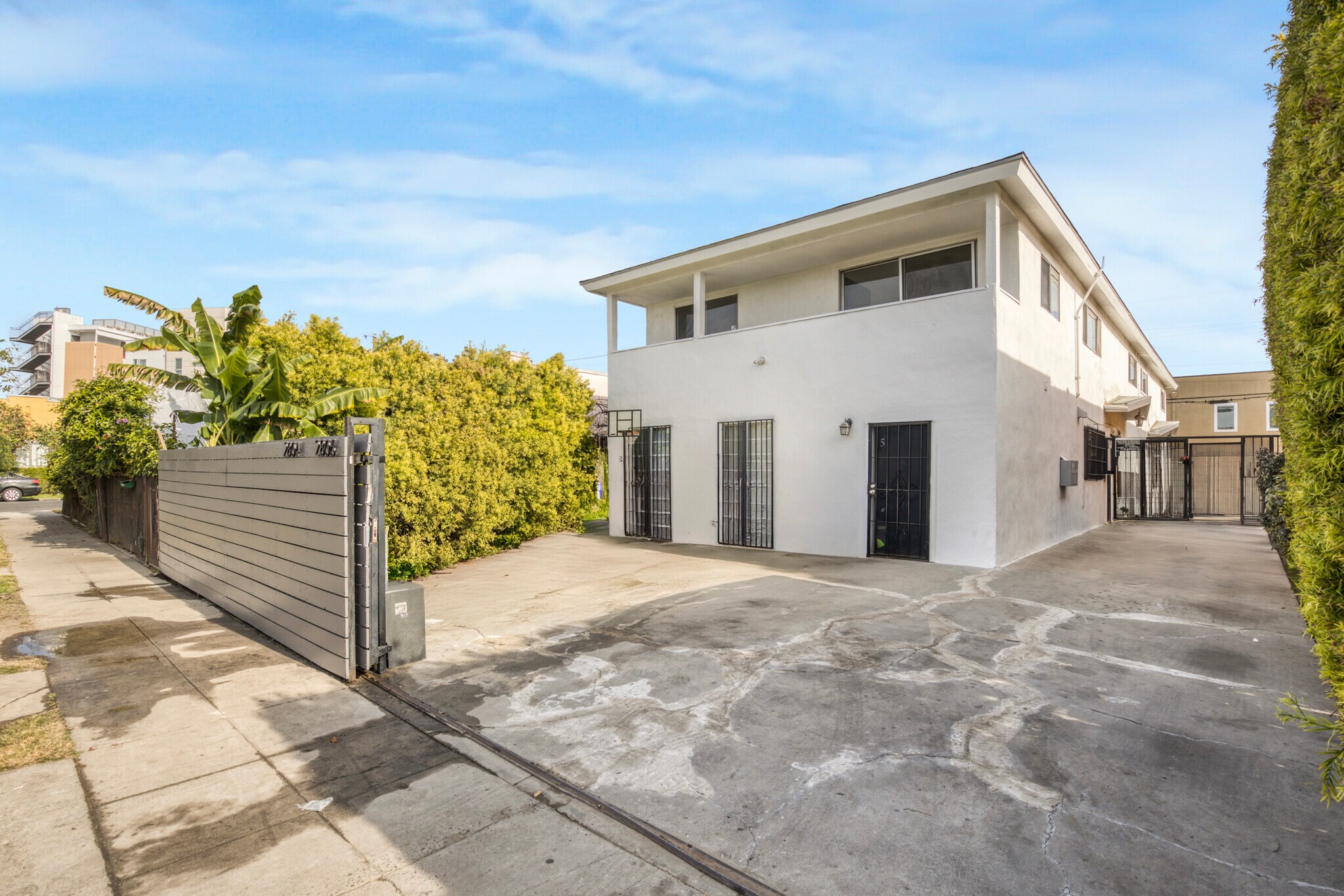 2804 S Norton Ave, Los Angeles, CA for Sale