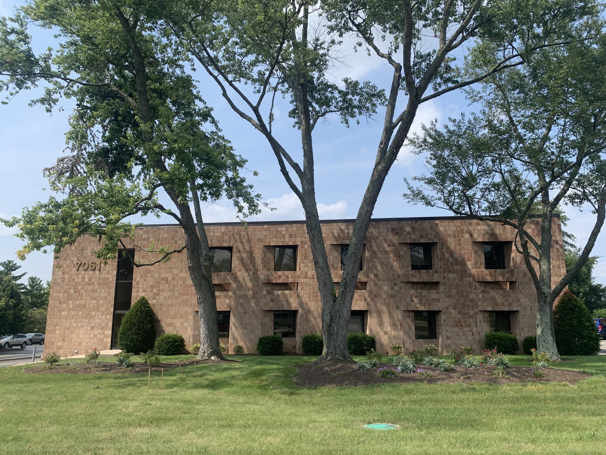 7061 Corporate Way, Centerville, OH for Rent