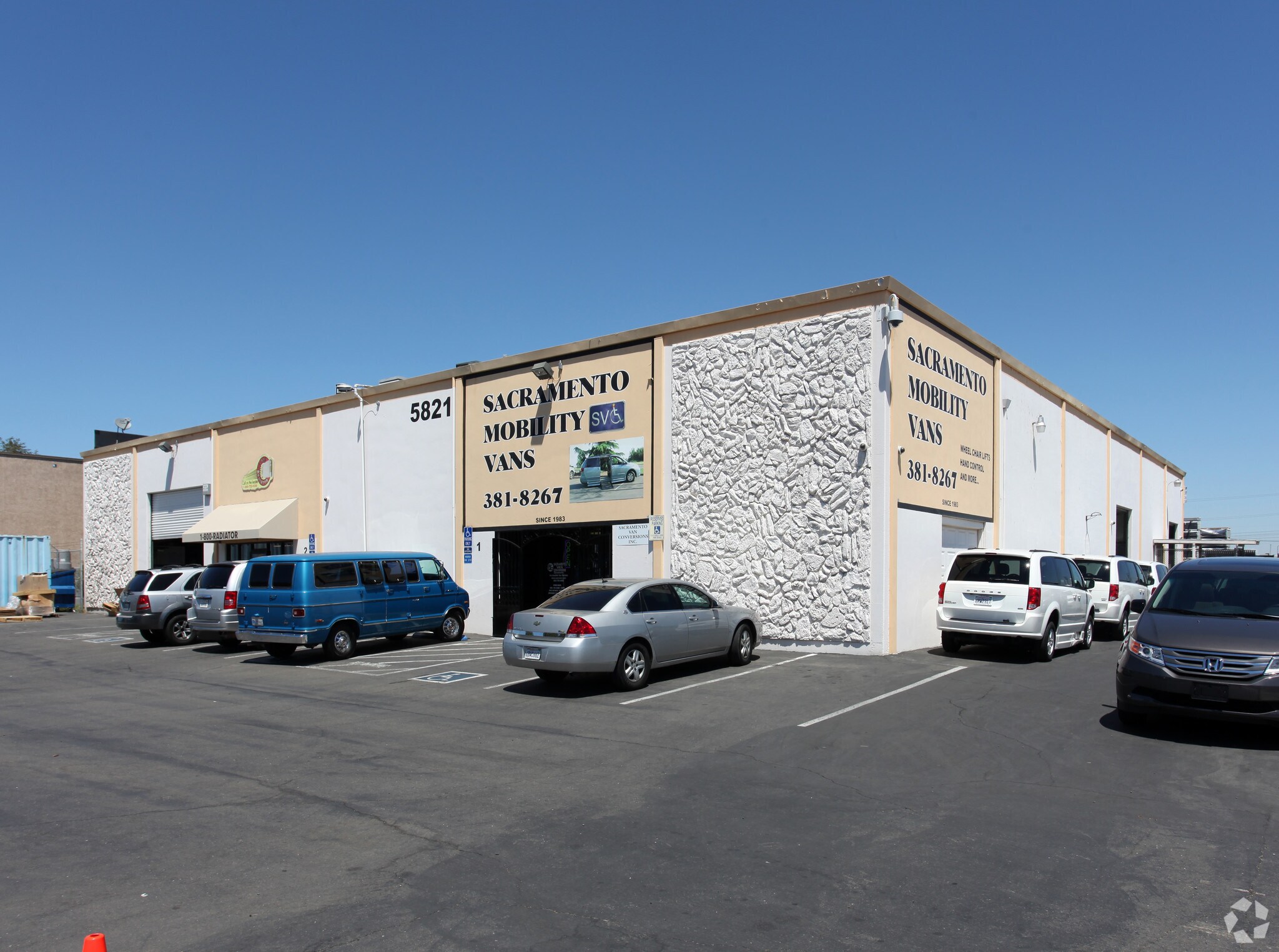 5821 Florin Perkins Rd, Sacramento, CA for Rent