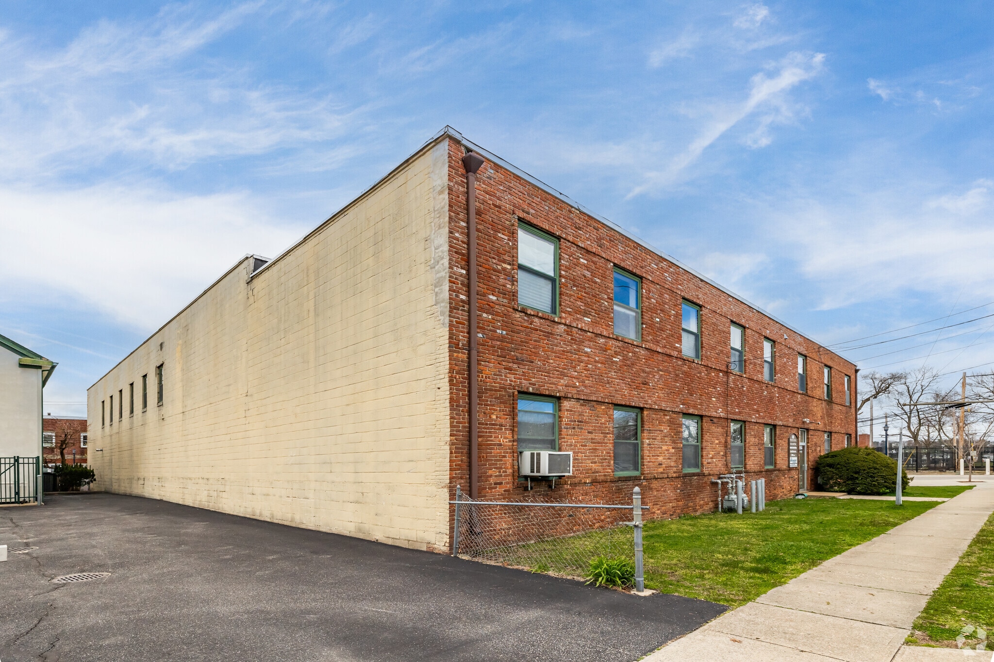 69 Hamilton Ave, Oyster Bay, NY for Sale