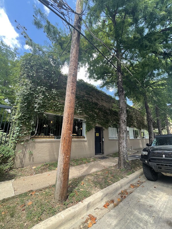 4121 Commerce St, Dallas, TX for Rent