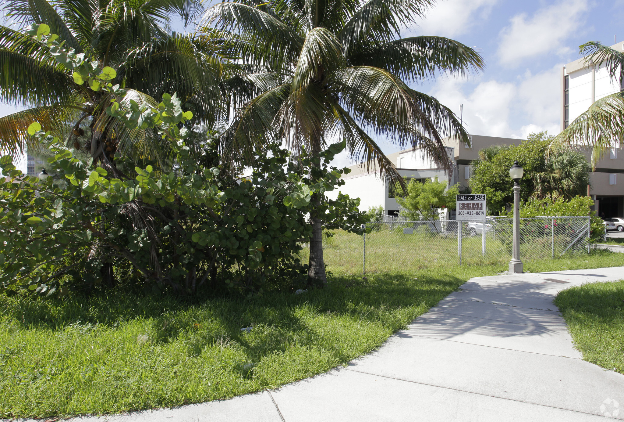 2524 Hallandale Beach Blvd, Hallandale Beach, FL for Sale