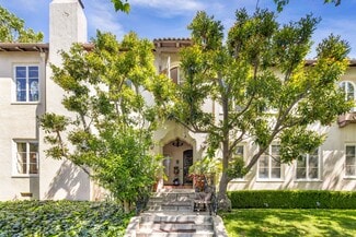 Los Angeles, CA Apartments - 366 N Sycamore Ave