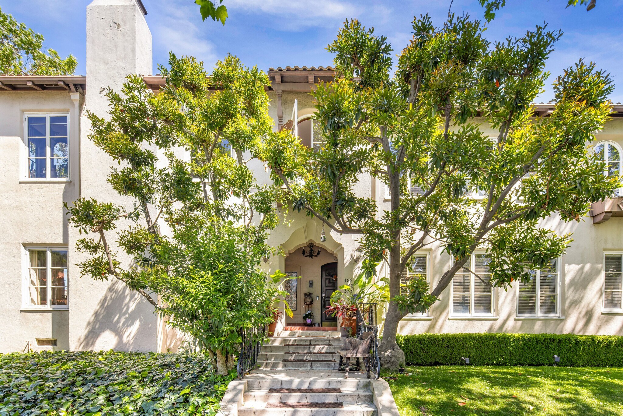 366 N Sycamore Ave, Los Angeles, CA for Sale