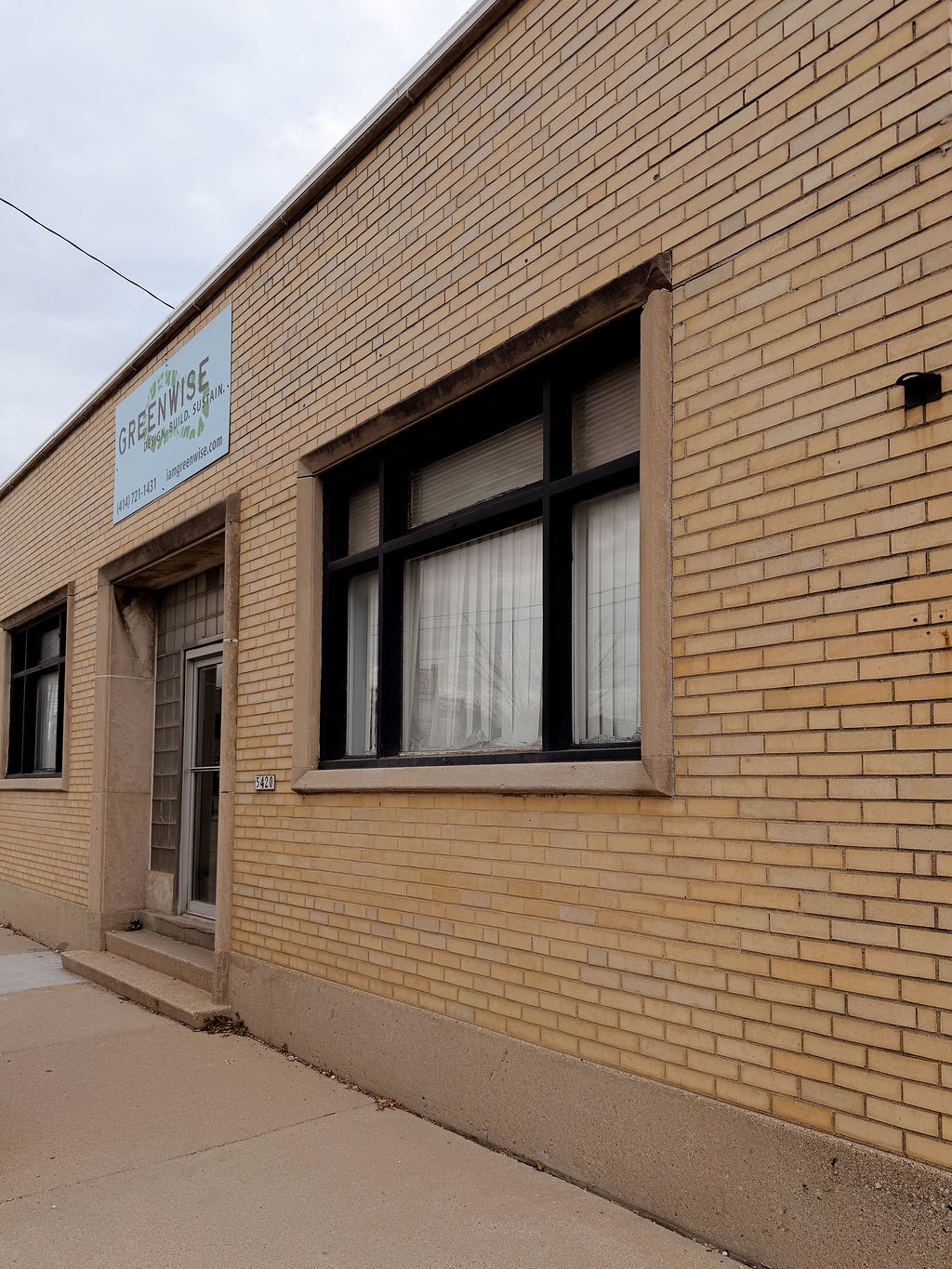 5420 W State St, Milwaukee, WI for Rent