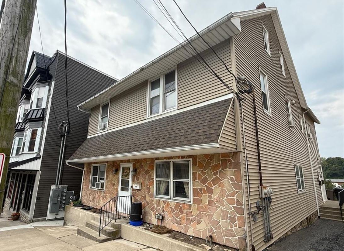 206 S Main St, Nazareth, PA for Sale
