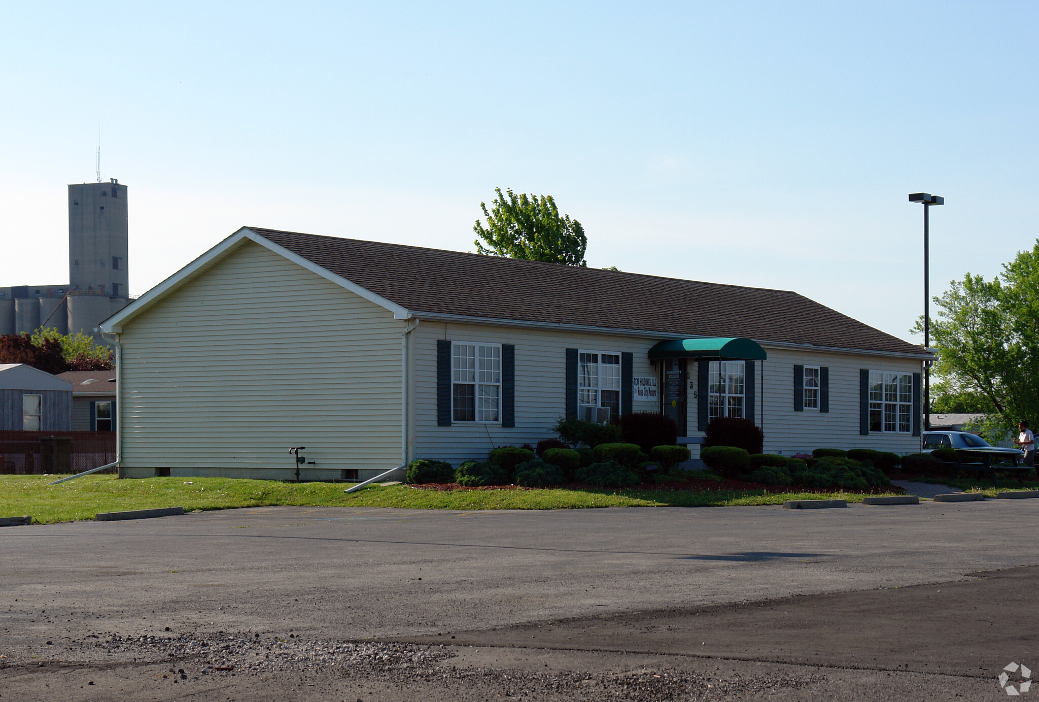 631 S Reynolds Rd, Toledo, OH for Rent