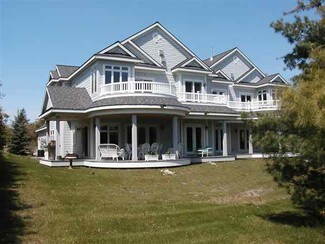 Charlevoix, MI Residential - 820-840 Petoskey Ave