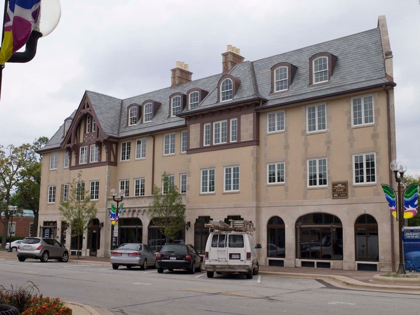 430 Park Ave, Highland Park, IL for Rent
