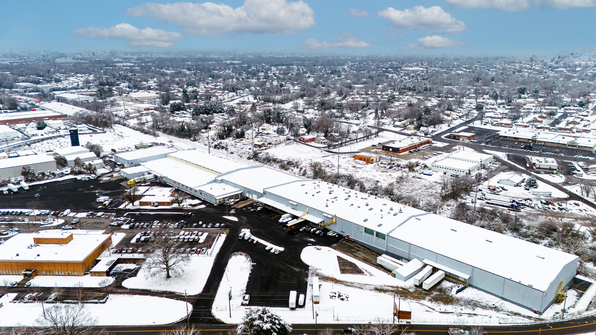 3330 Hollins Rd, Roanoke, VA for Rent