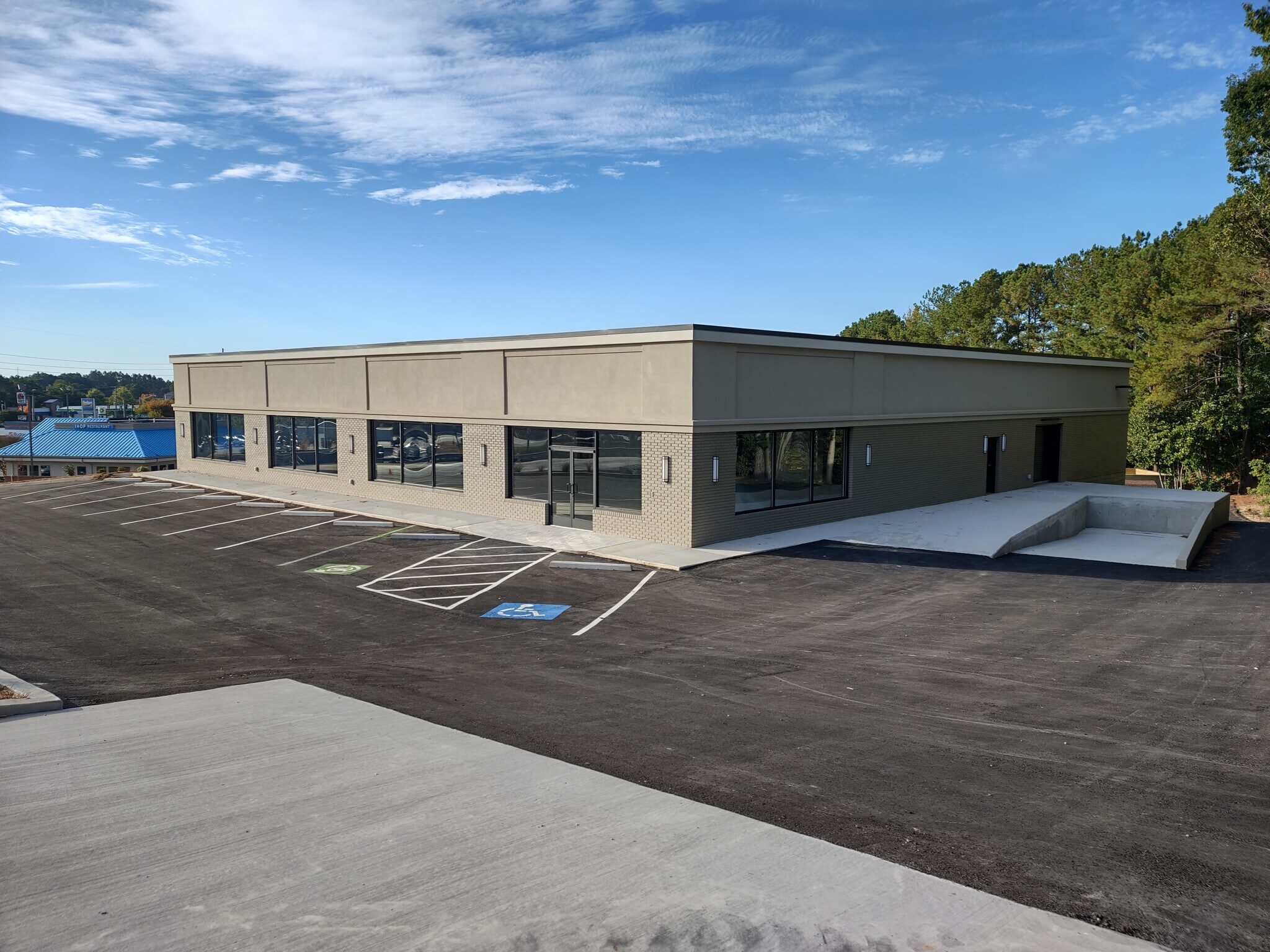 1120 N Blairs Bridge Rd Lithia Springs, GA 30122 Flex Property for