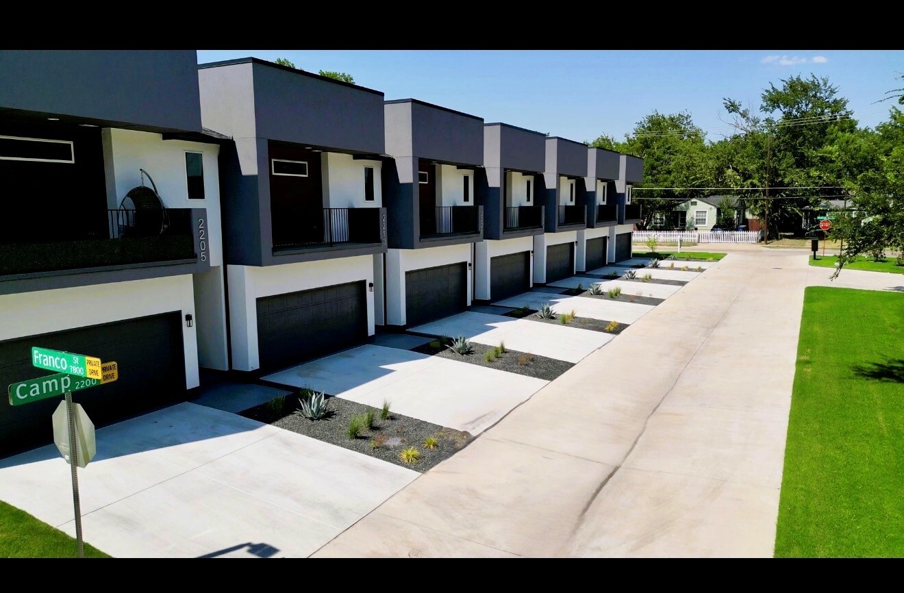 7811 Mohawk Dr, Dallas, TX for Sale