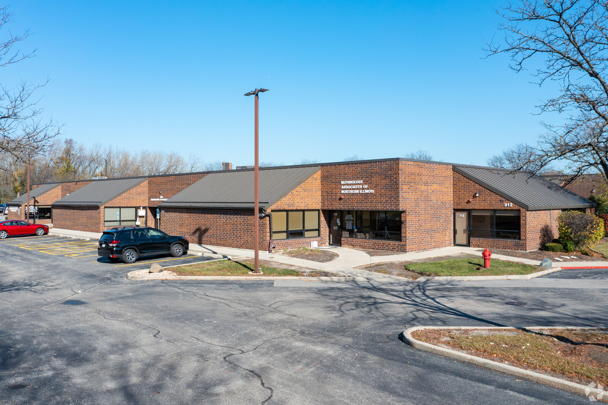 901 Biesterfield Rd, Elk Grove Village, IL for Rent