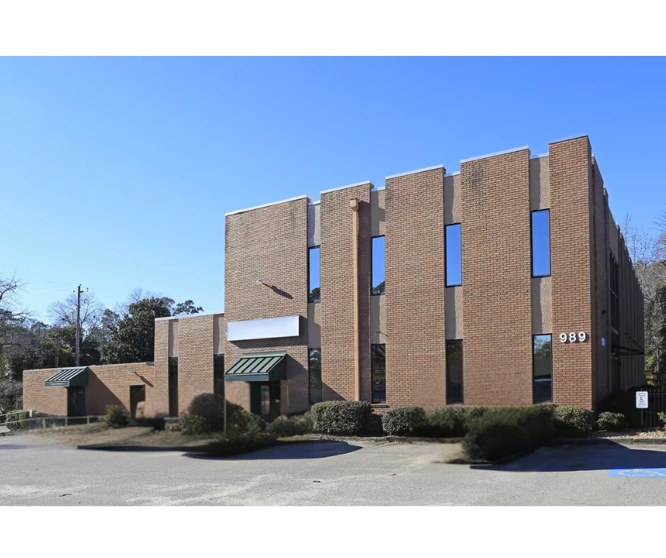 989 Knox Abbott Dr, Cayce, SC for Rent