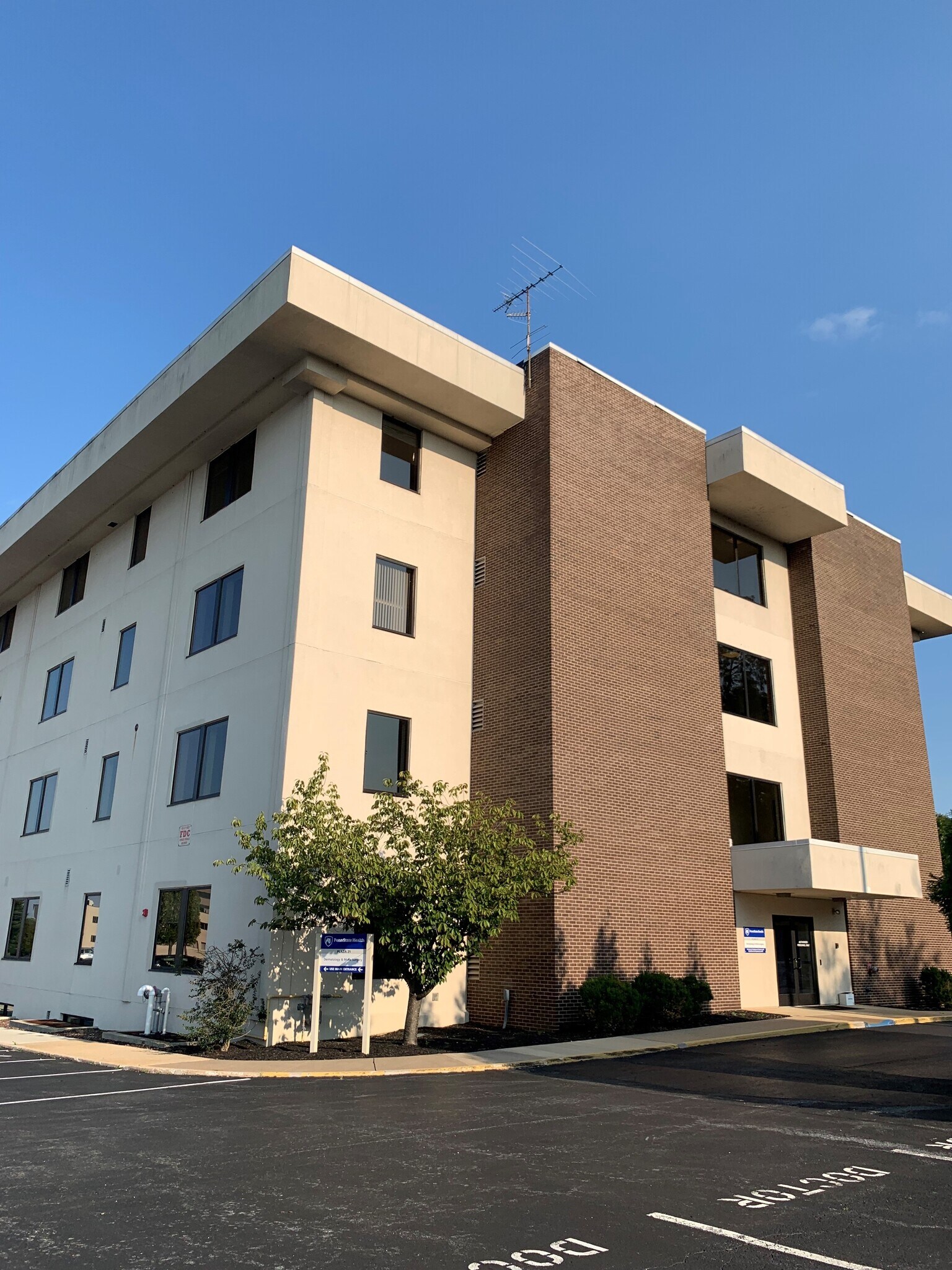 425 N 21st St, Camp Hill, PA for Rent