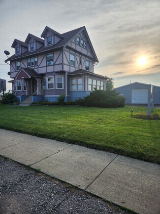 1386 Military Rd  