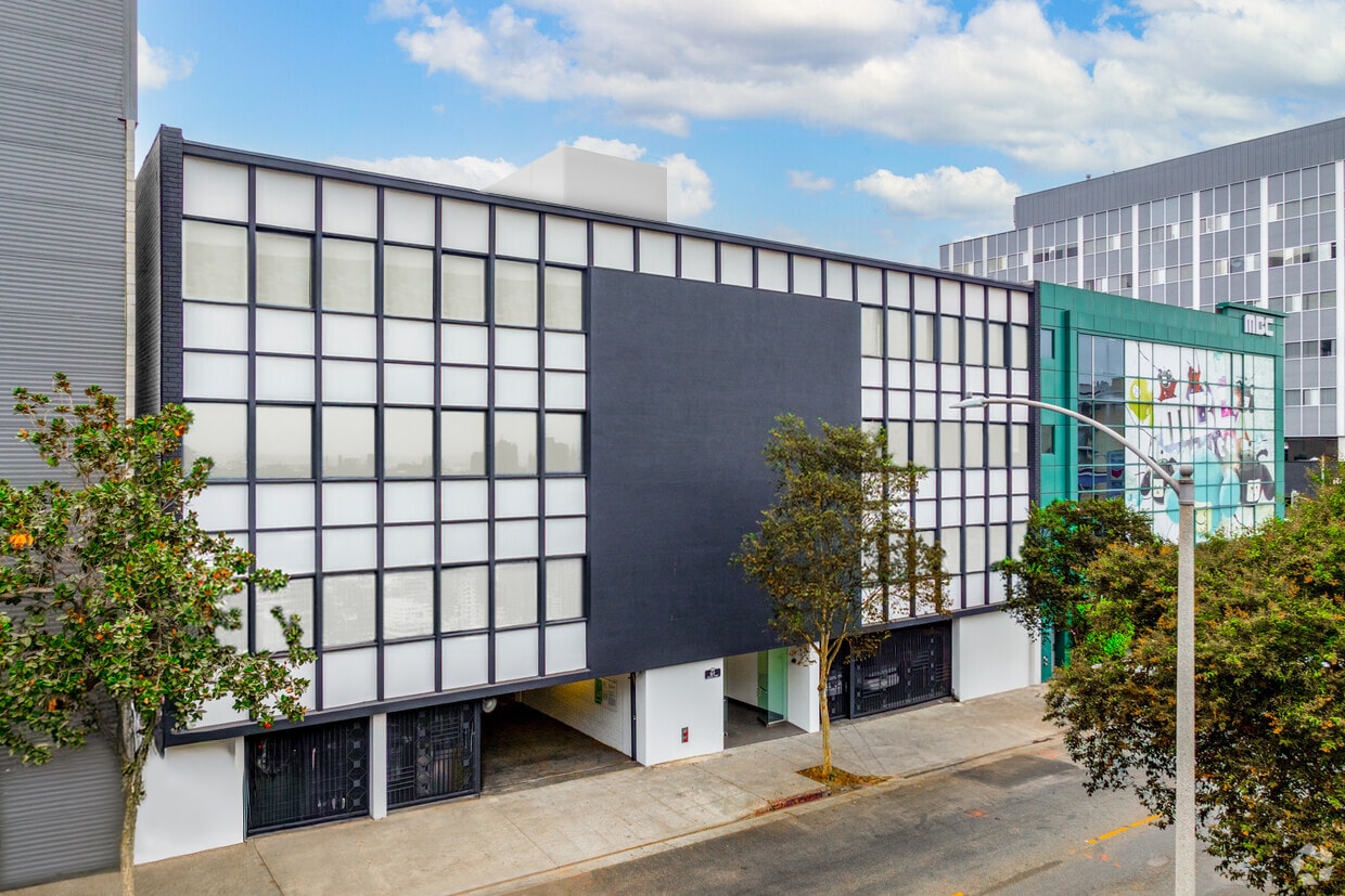 611 S Catalina St, Los Angeles, CA for Rent