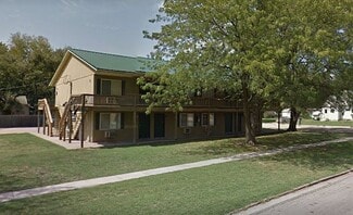 Emporia, KS Apartments - 709-713 Sylvan St