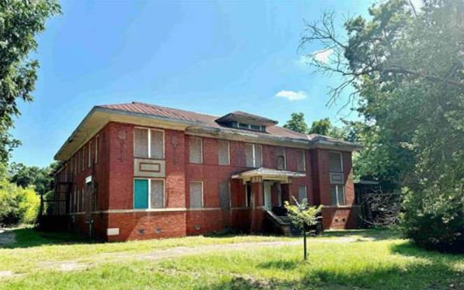 130 W Dodson St, Americus, GA for Sale