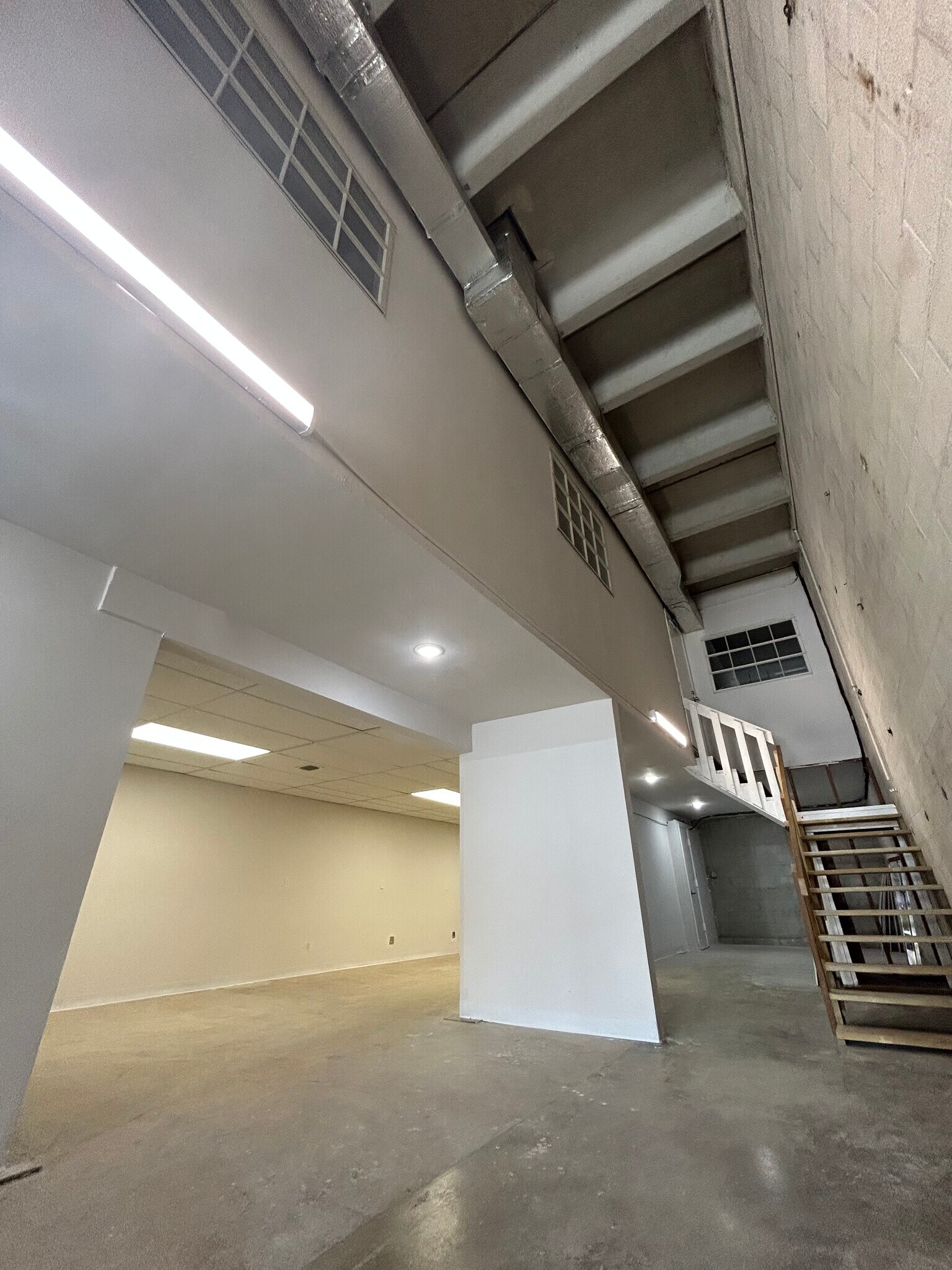 8410-8432 NW 61st St, Miami, FL for Rent