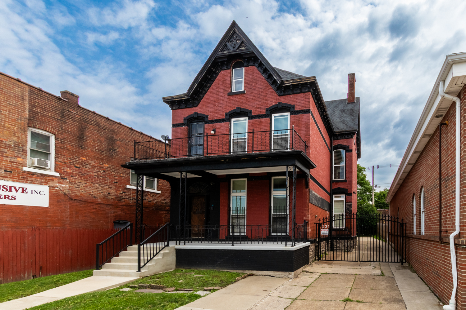 231 Niagara St, Buffalo, NY for Sale