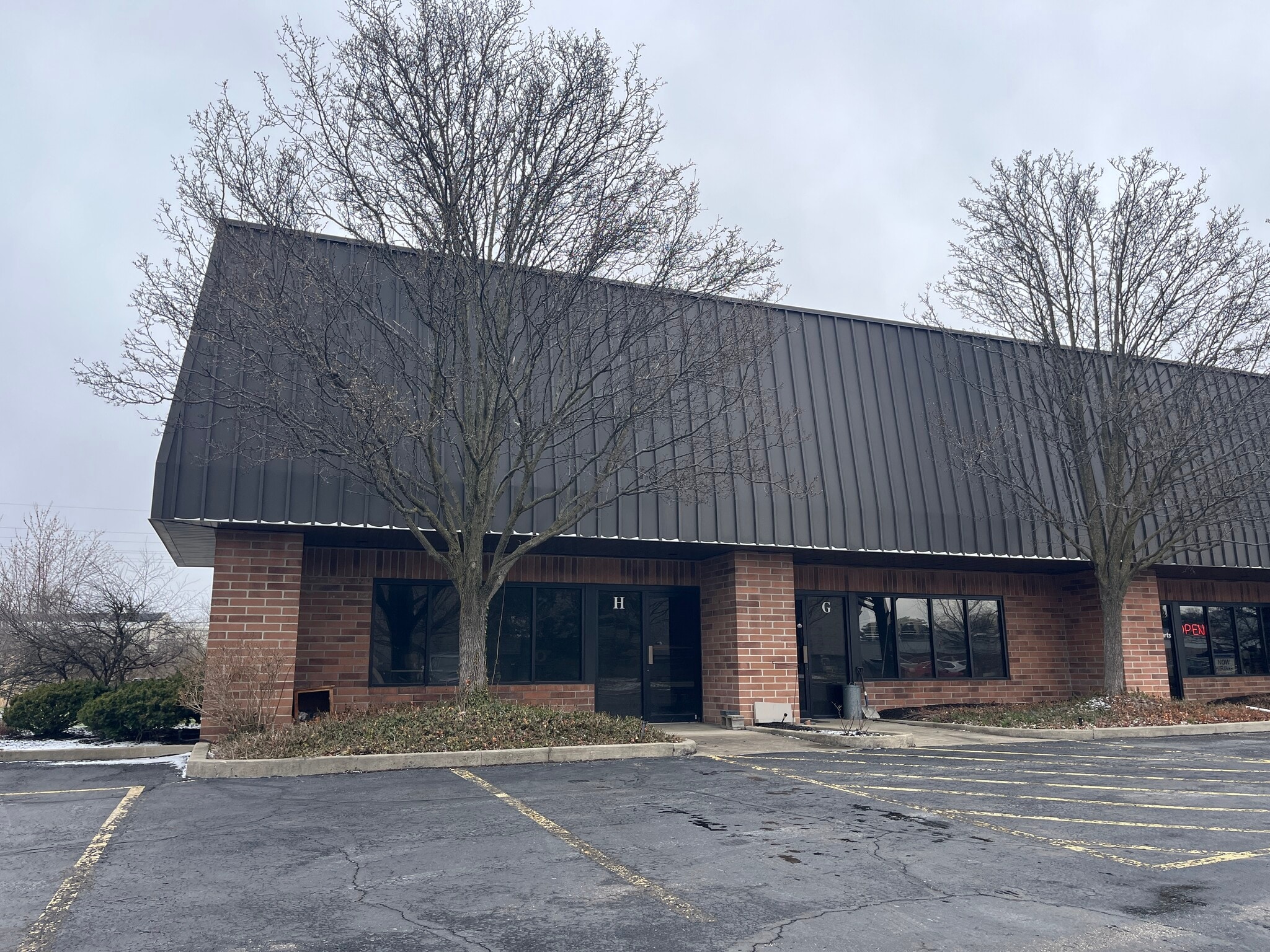 100 Pelret Industrial Pky, Berea, OH for Rent