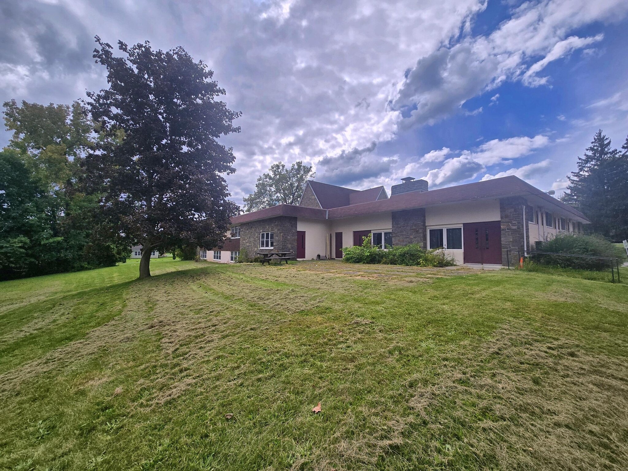 16 Hillcrest Dr, Ravena, NY for Sale