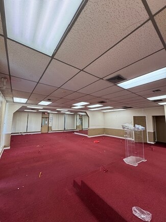 Lauderhill, FL Flex - 4410-4538 Inverrary Blvd