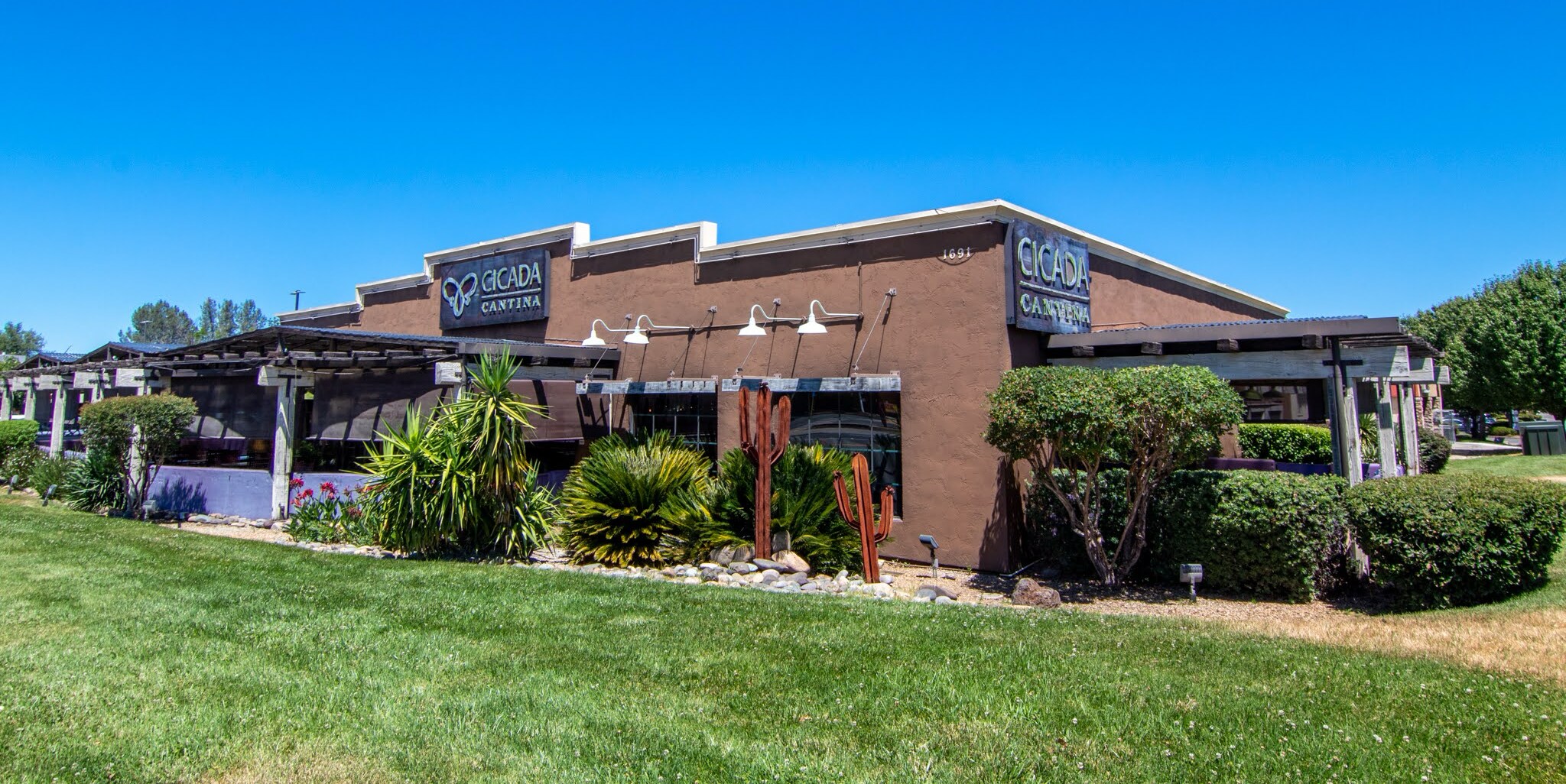 1691 Hilltop Dr, Redding, CA for Rent