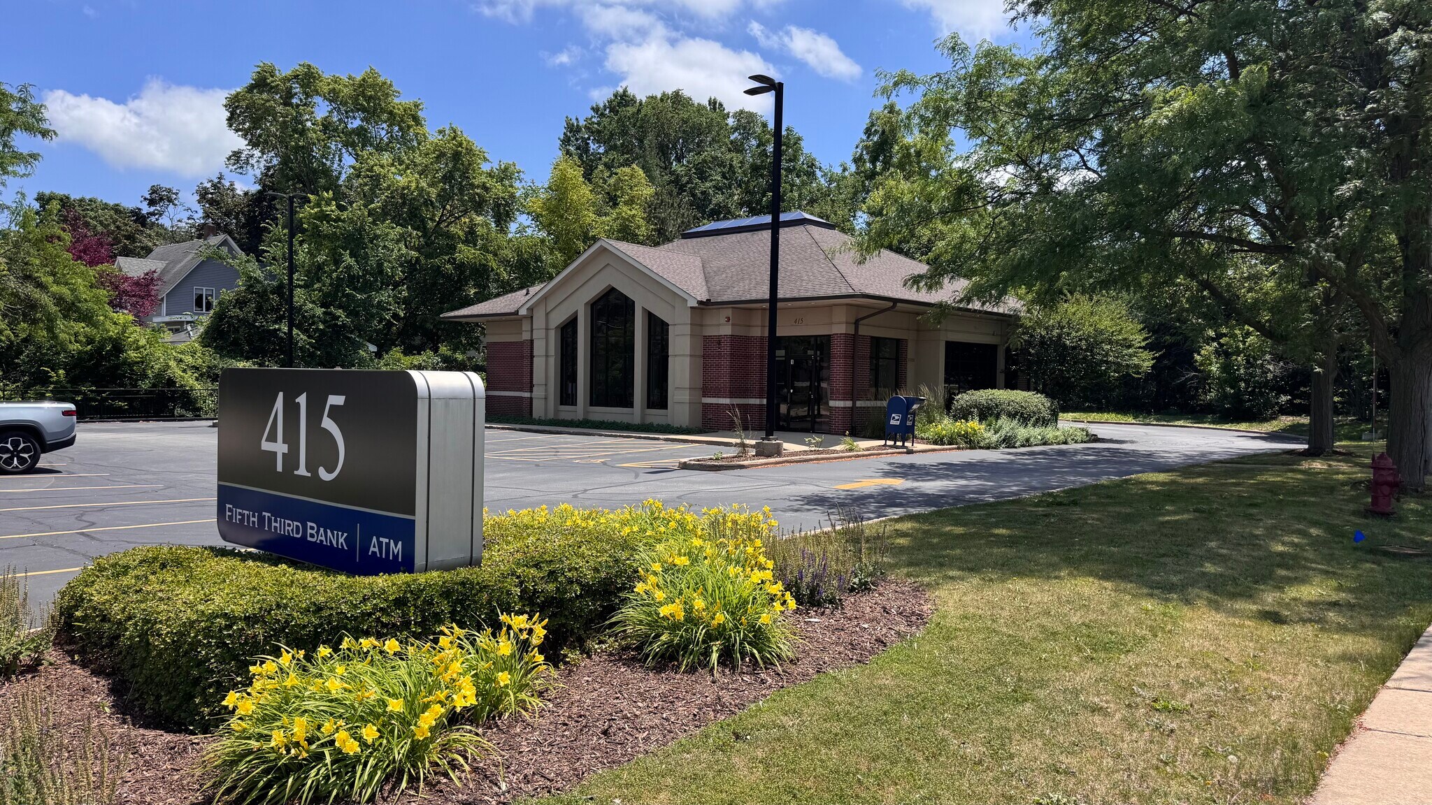 415 S Main St, Elburn, IL for Sale