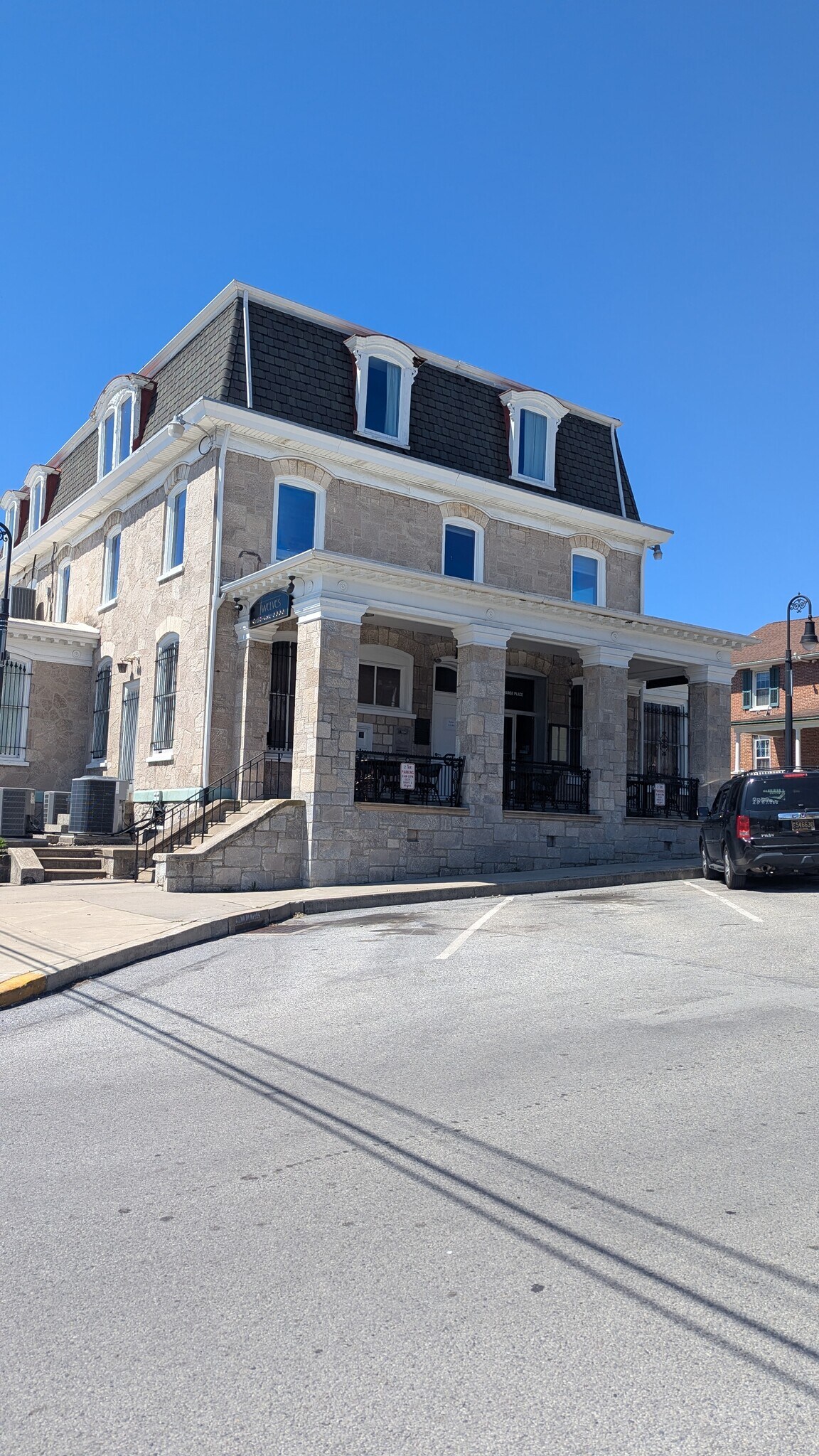 10 Exchange Pl, West Grove, PA for Rent