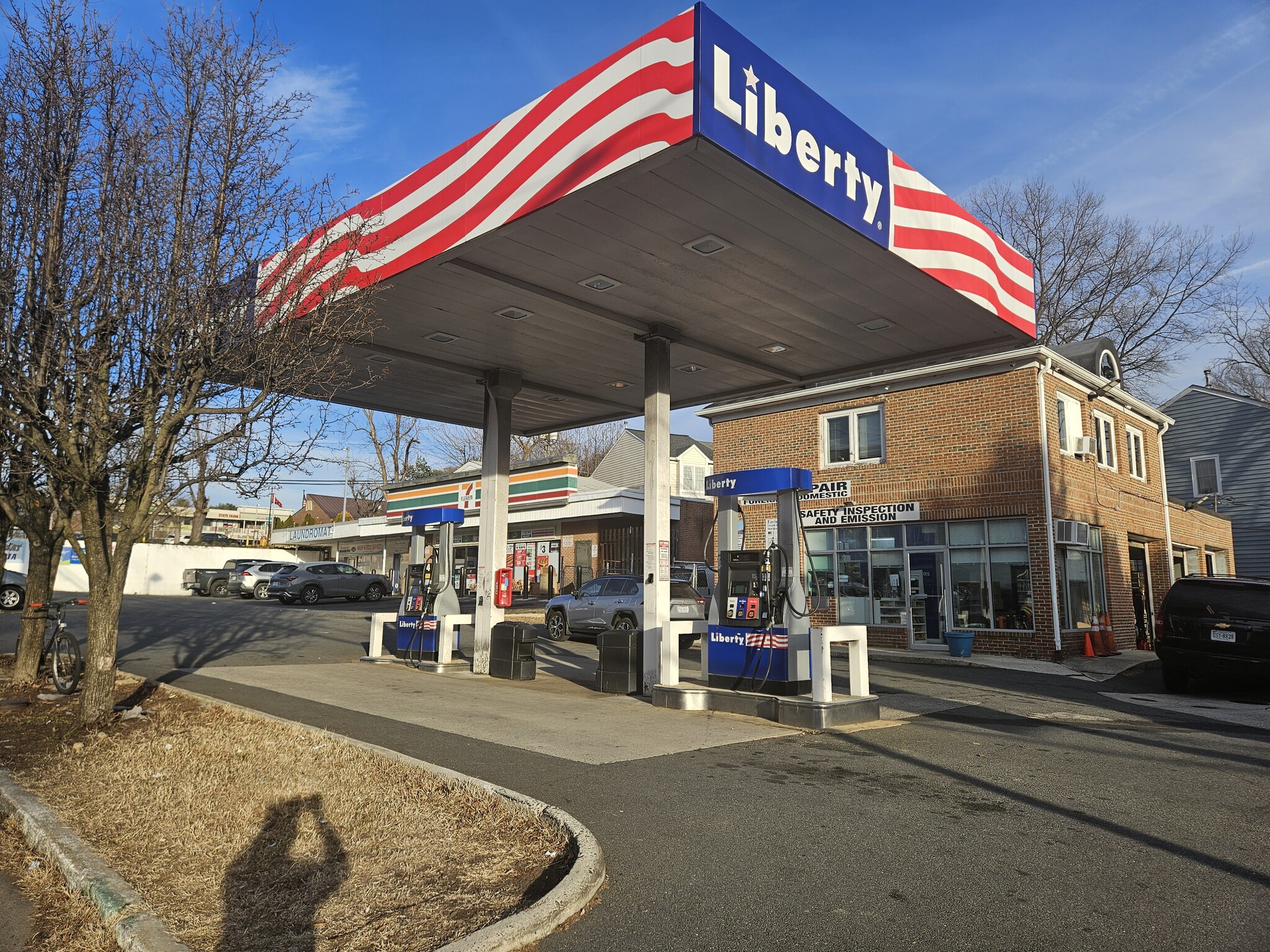 3015 Patrick Henry Dr, Falls Church, VA for Sale