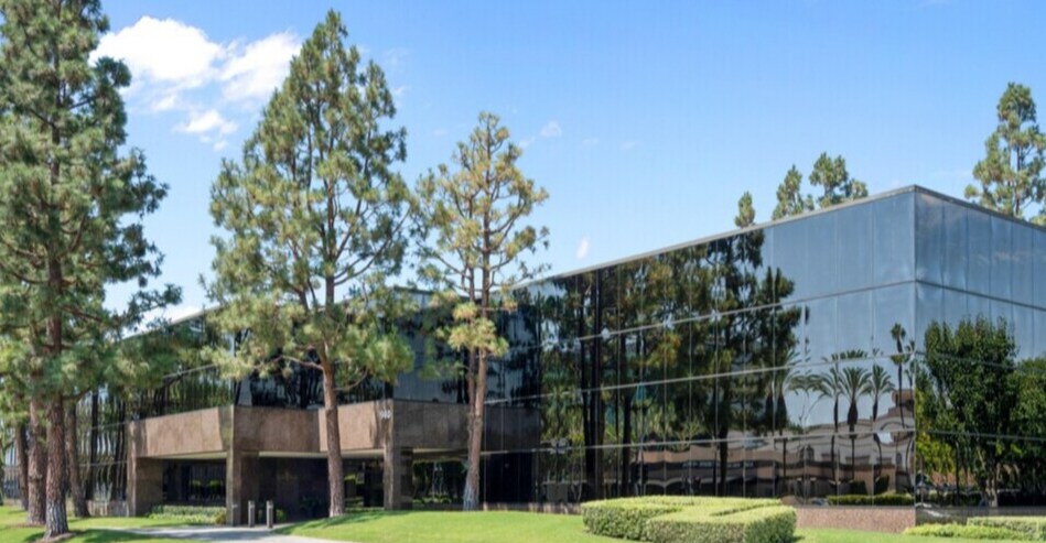 940 S Coast Dr, Costa Mesa, CA for Rent