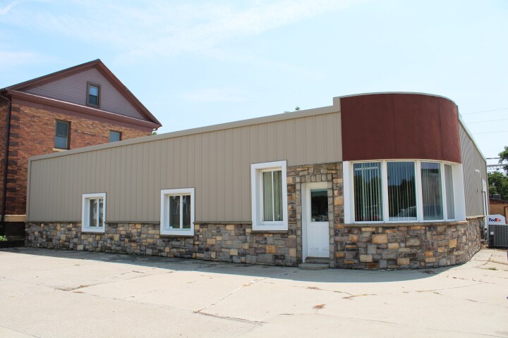 202 Central Ave E, Clarion, IA for Rent