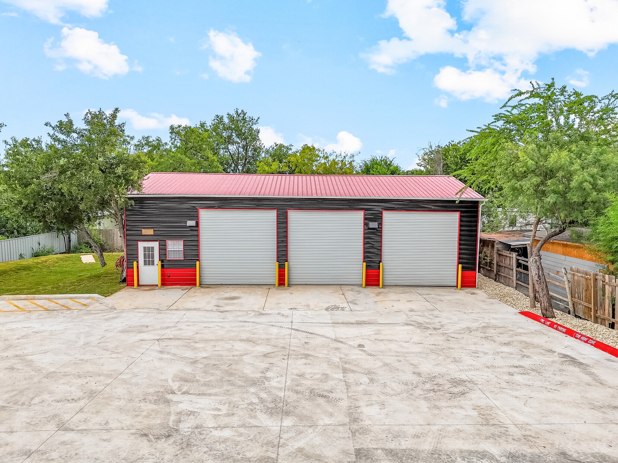 6901 Wt Montgomery, San Antonio, TX for Rent