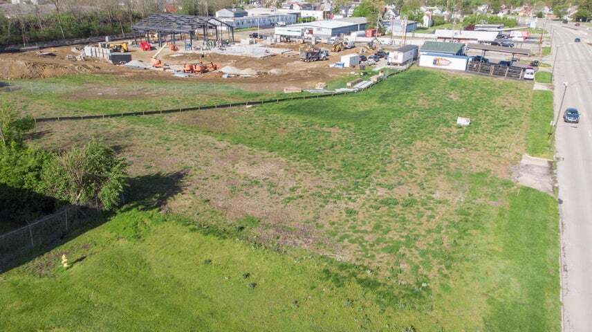 1715 W North St, Springfield, OH for Sale