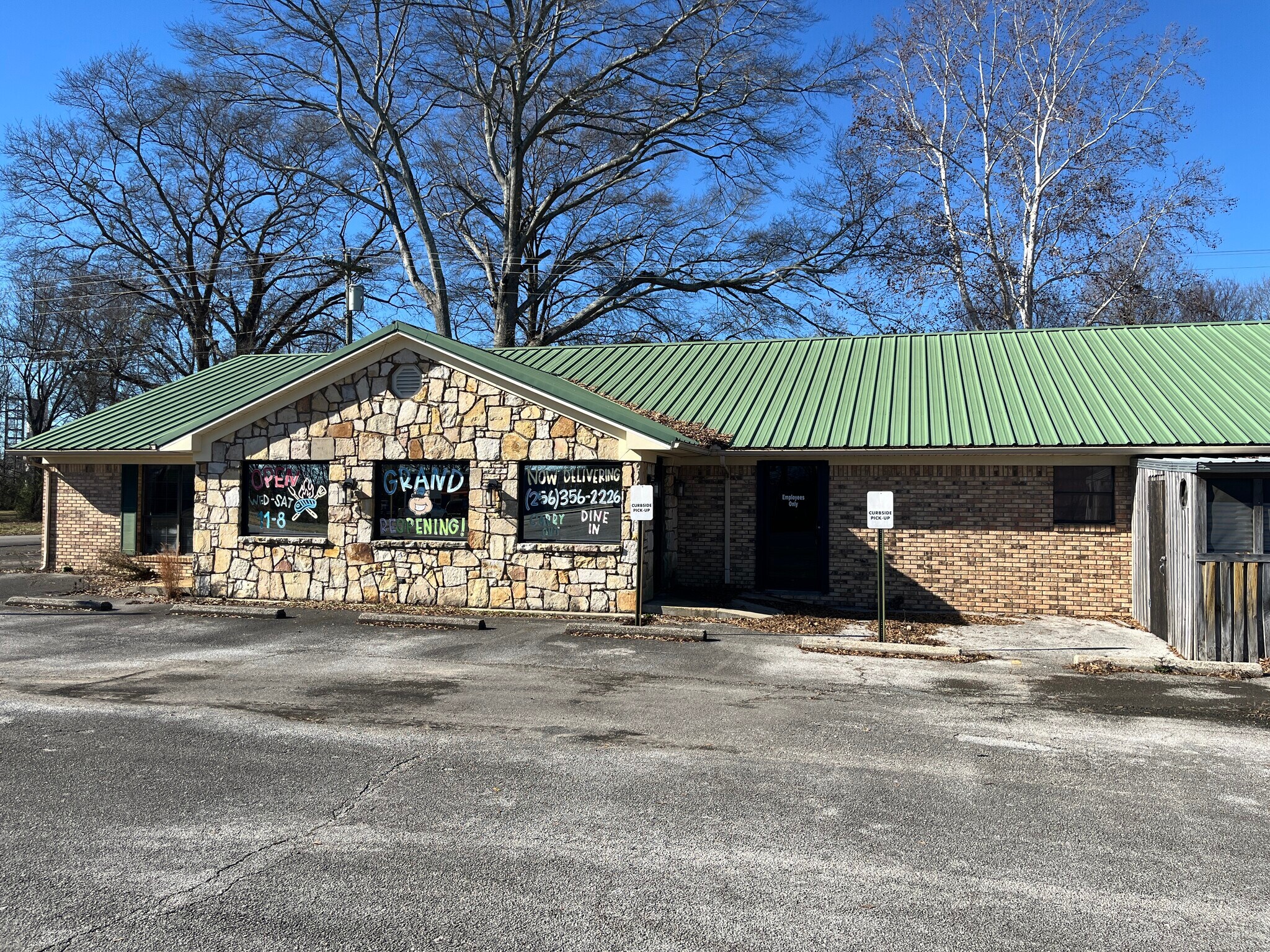 607 4th St NW, Red Bay, AL for Sale