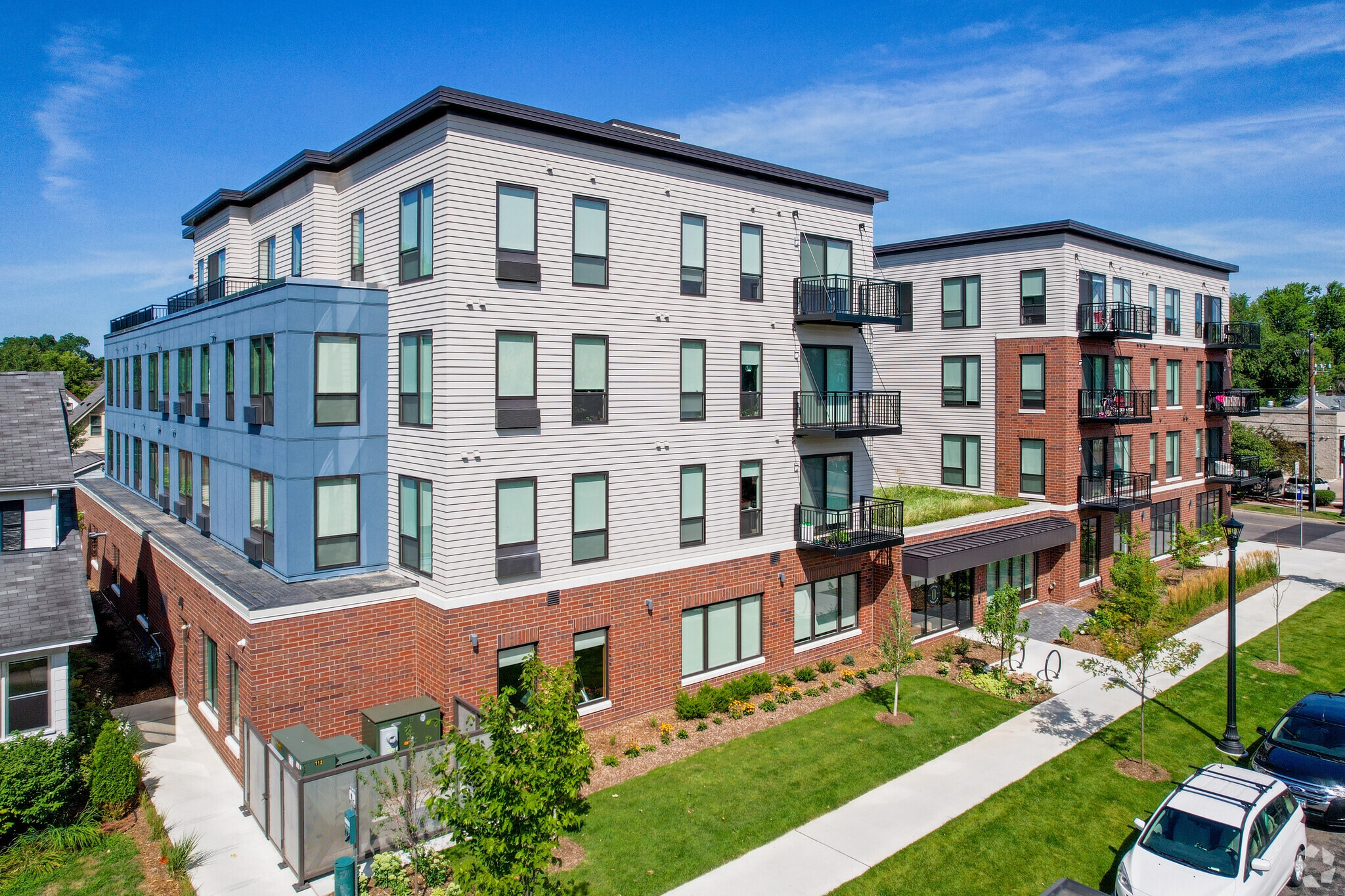 2325 E 38th St E, Minneapolis, MN for Sale