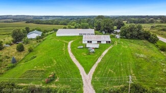 Knoxville, IA Sports and Entertainment - 1247 Illinois Dr