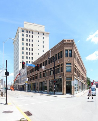 Pittsburgh, PA Retail - 121 S Highland Ave