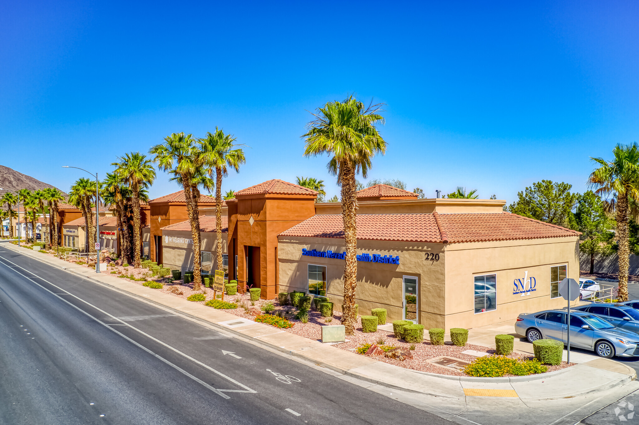 220 E Horizon Dr, Henderson, NV for Sale