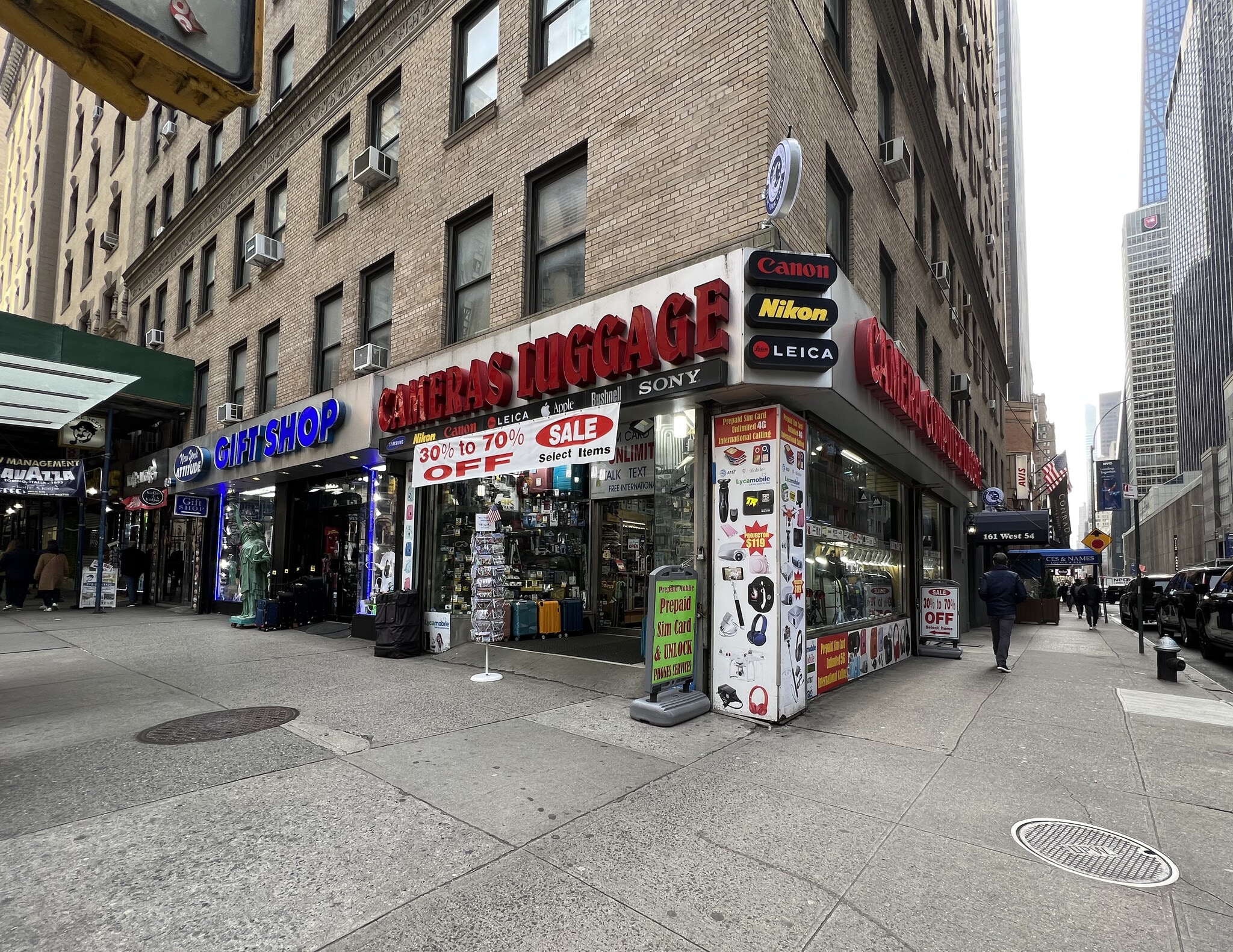 843 7th Ave, New York, NY for Rent