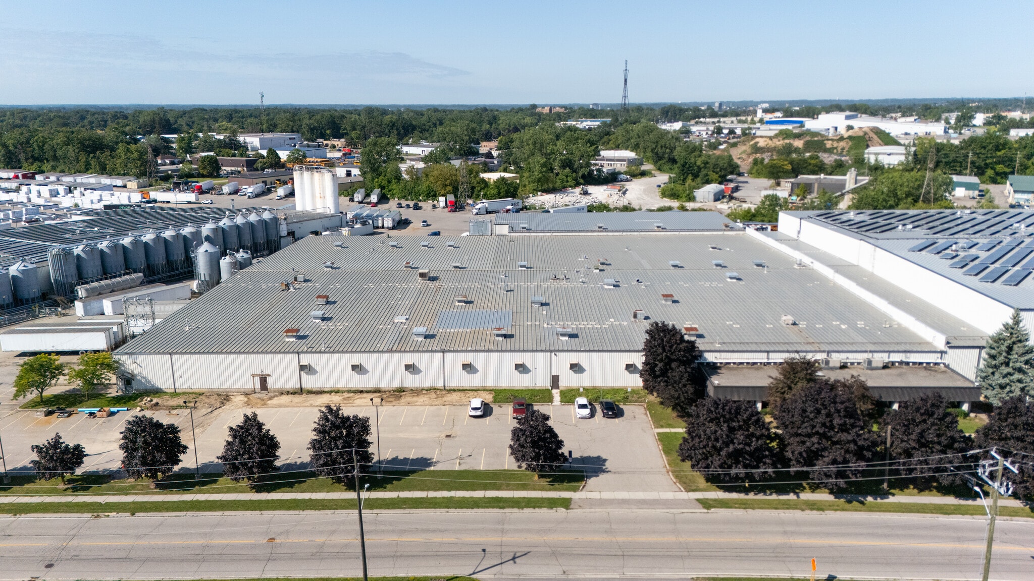 75 Plant Farm Blvd, Brantford, ON for Rent