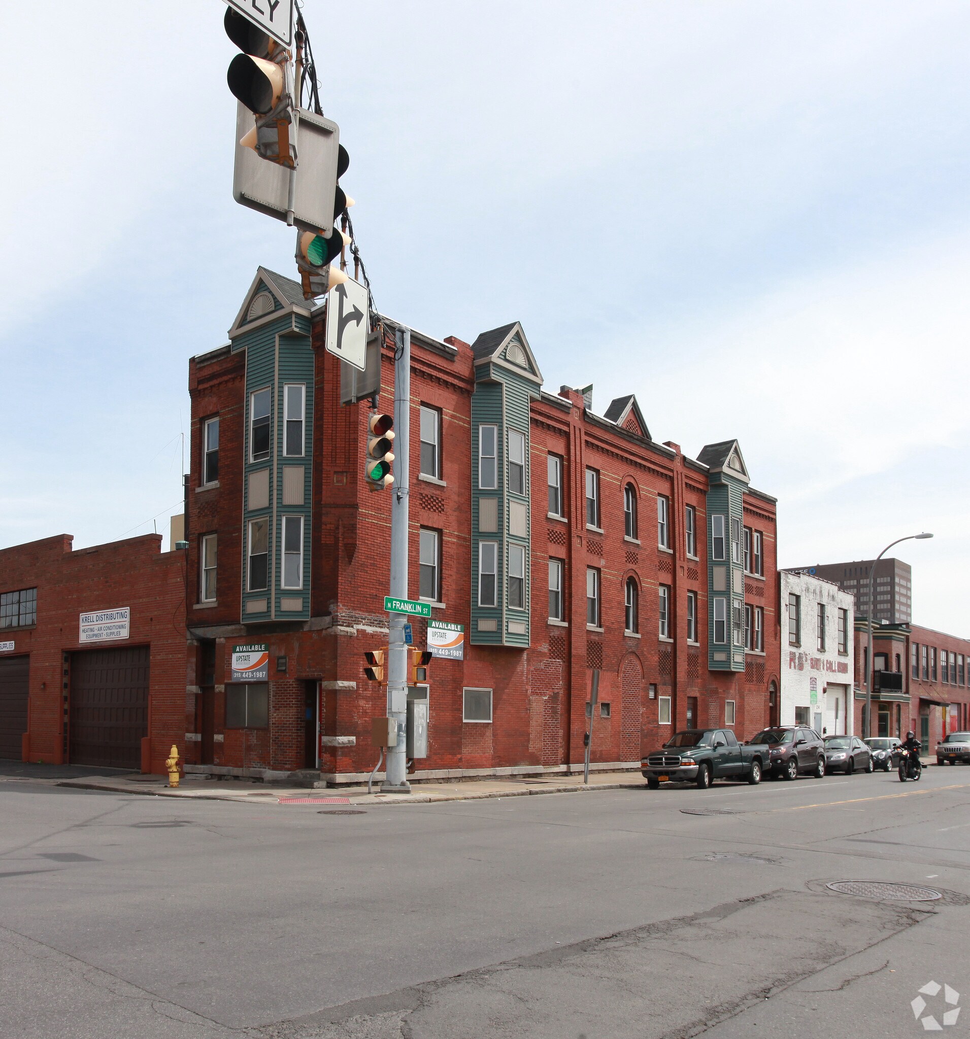 221-223 Herald Pl, Syracuse, NY for Rent