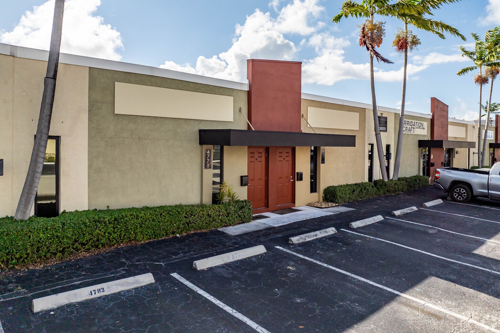 4748-4794 NE 11th Ave, Oakland Park, FL for Rent