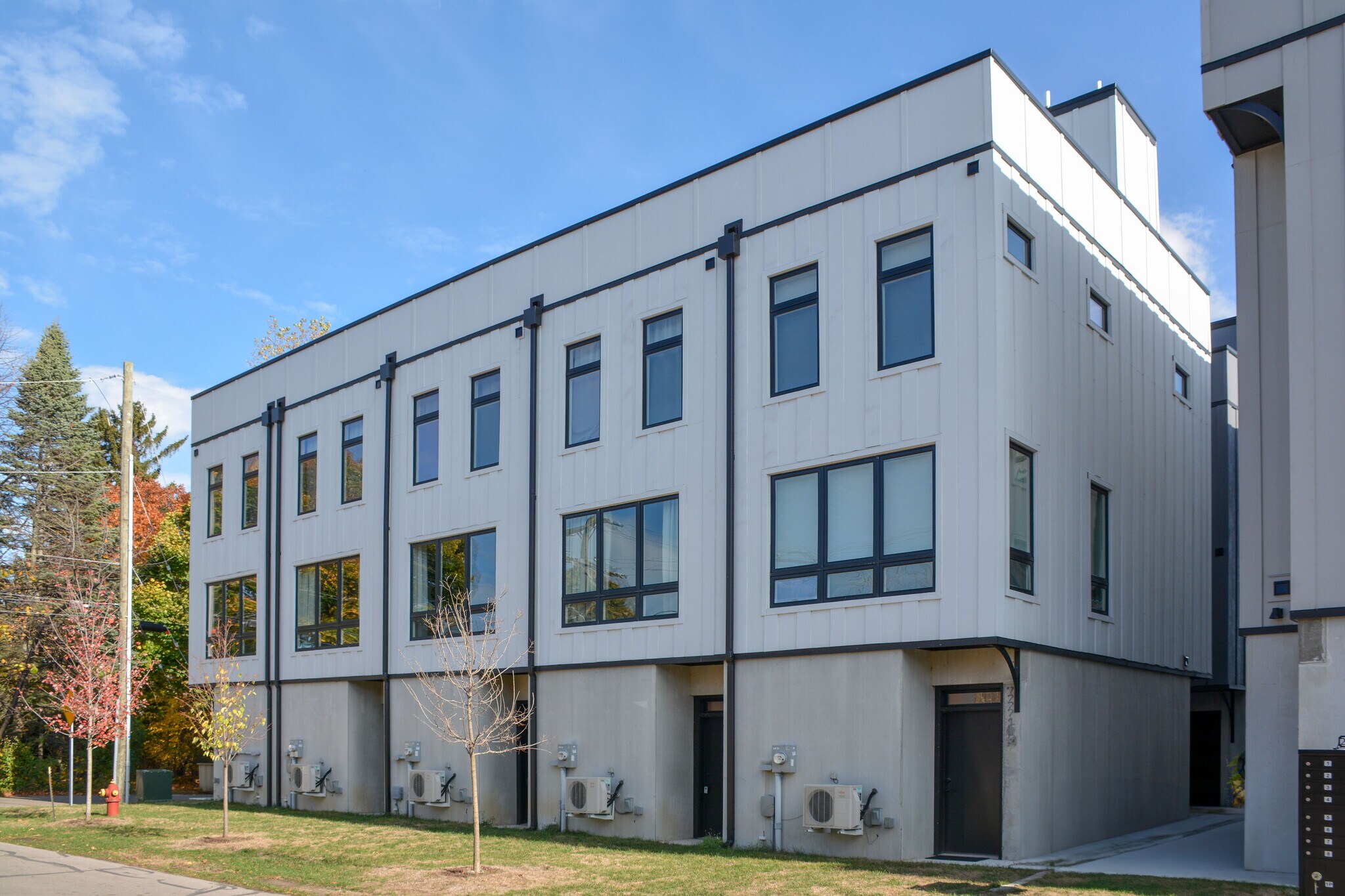 208 Gillis St, Traverse City, MI for Sale